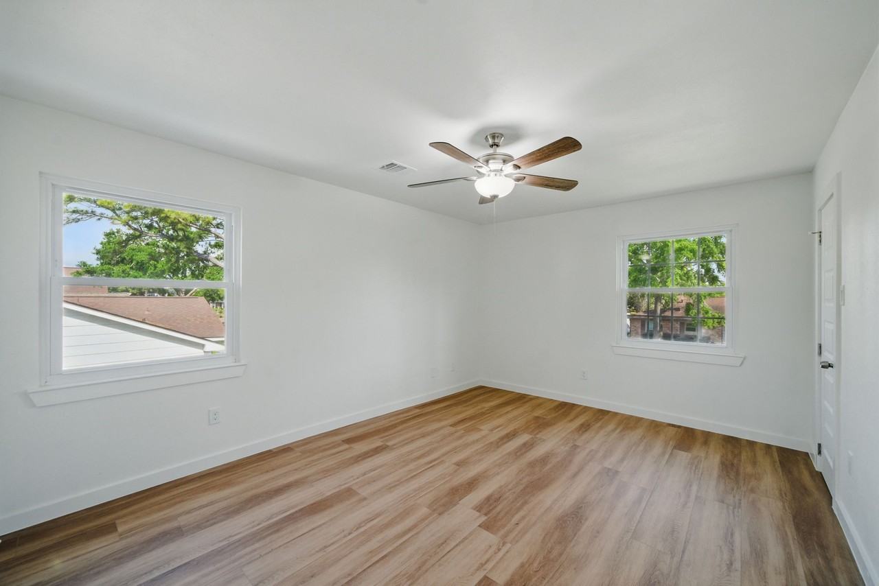 9711 Derrik Dr #9711 - Photo 5 of 35