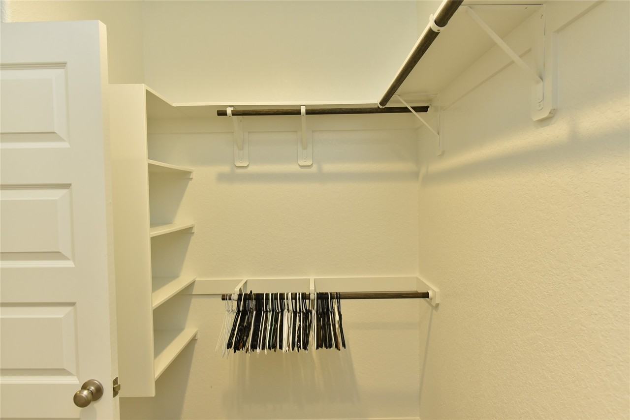 9907 Smokehouse Silo Ln #9907 - Photo 3 of 26