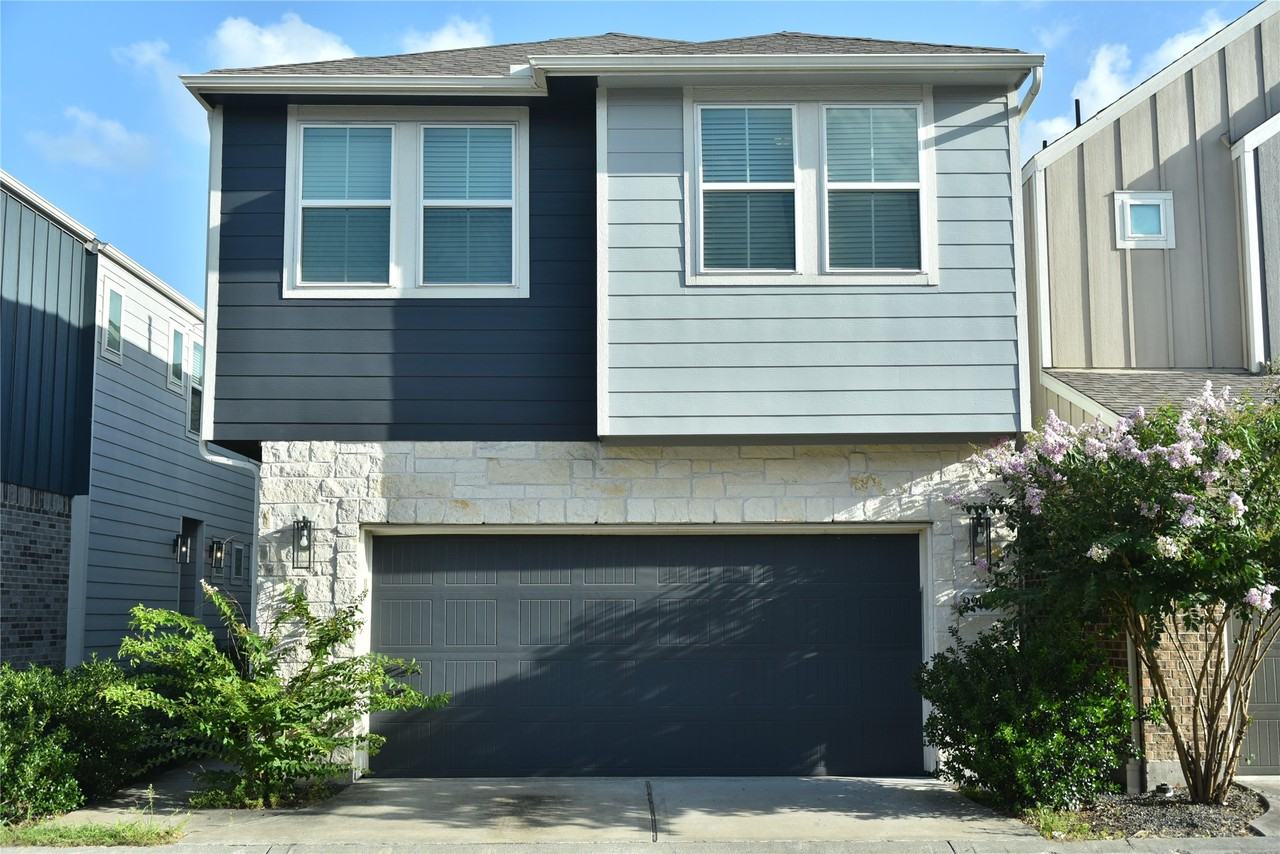 9907 Smokehouse Silo Ln #9907 - Photo 7 of 26