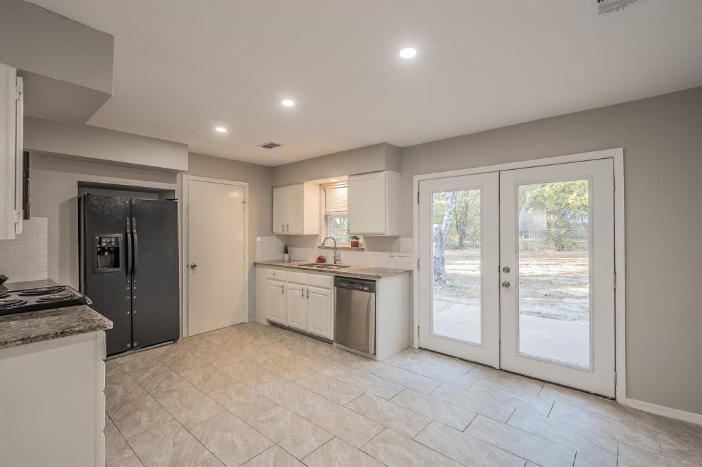 319 Cypress St #319 - Photo 2 of 26