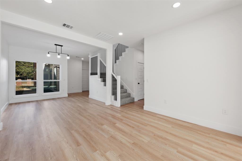 1412 Crosspointe St #1412 - Photo 7 of 24