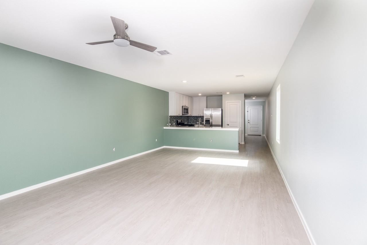 14852 N Ascot Bend Cir #14852 - Photo 2 of 20