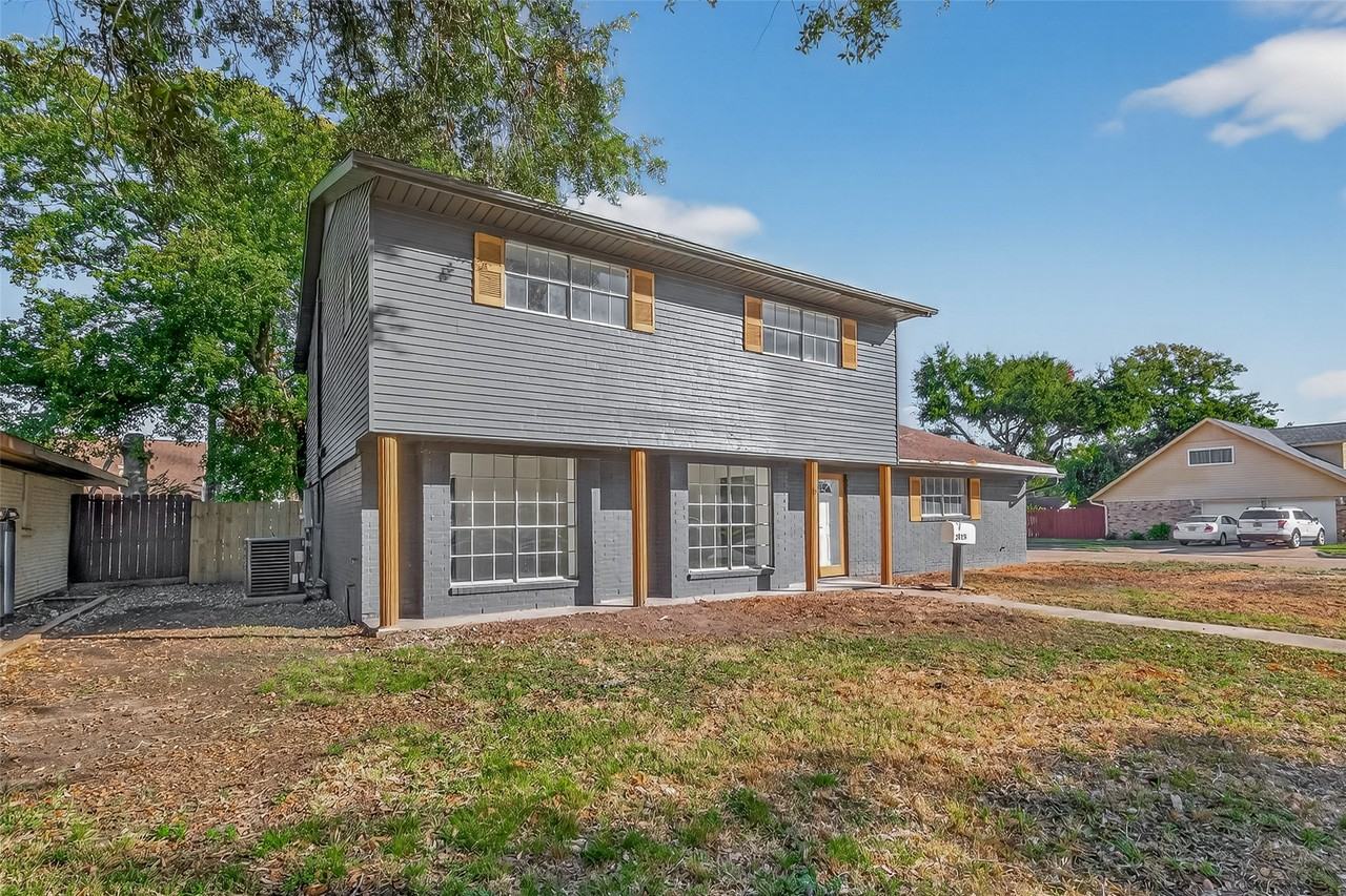 2015 North Fisher Court #2015 - Photo 2 of 50