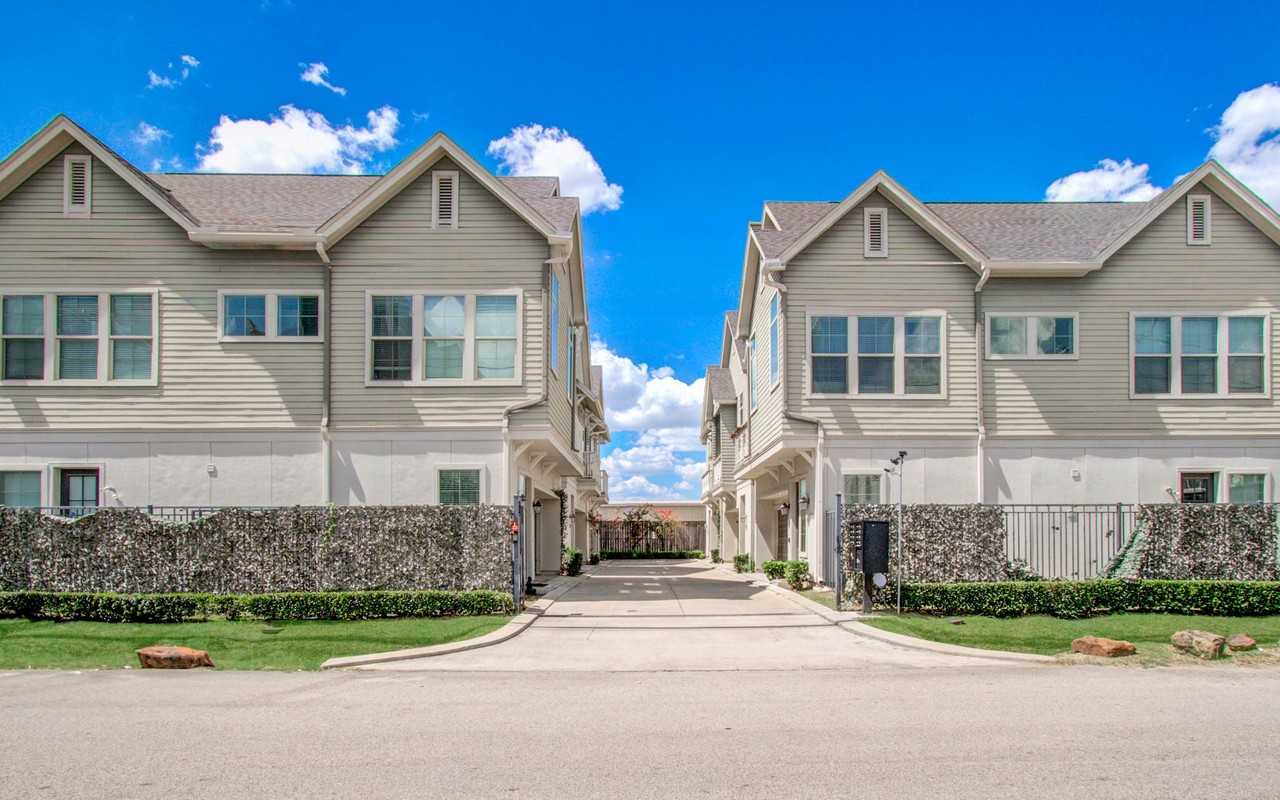 2115 Naomi St #2115B - Photo 6 of 28