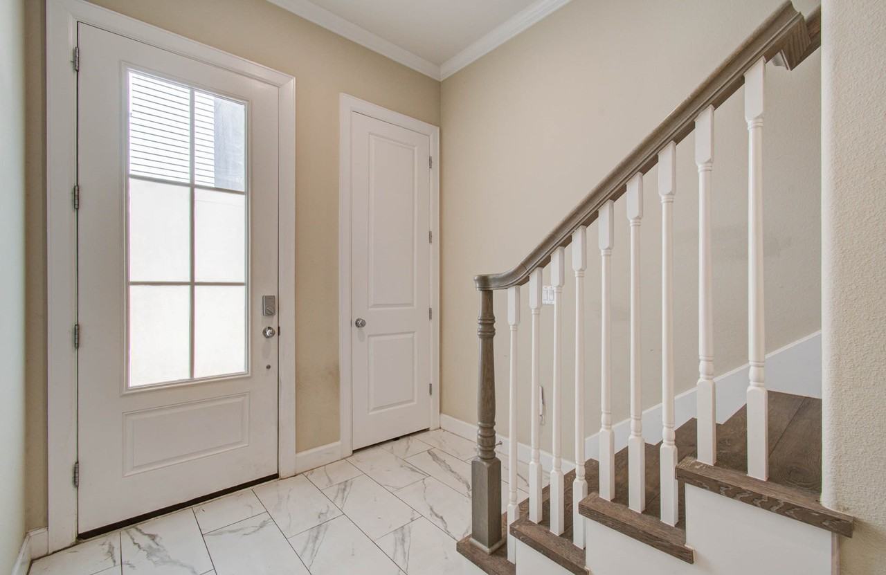 2115 Naomi St #2115B - Photo 7 of 28