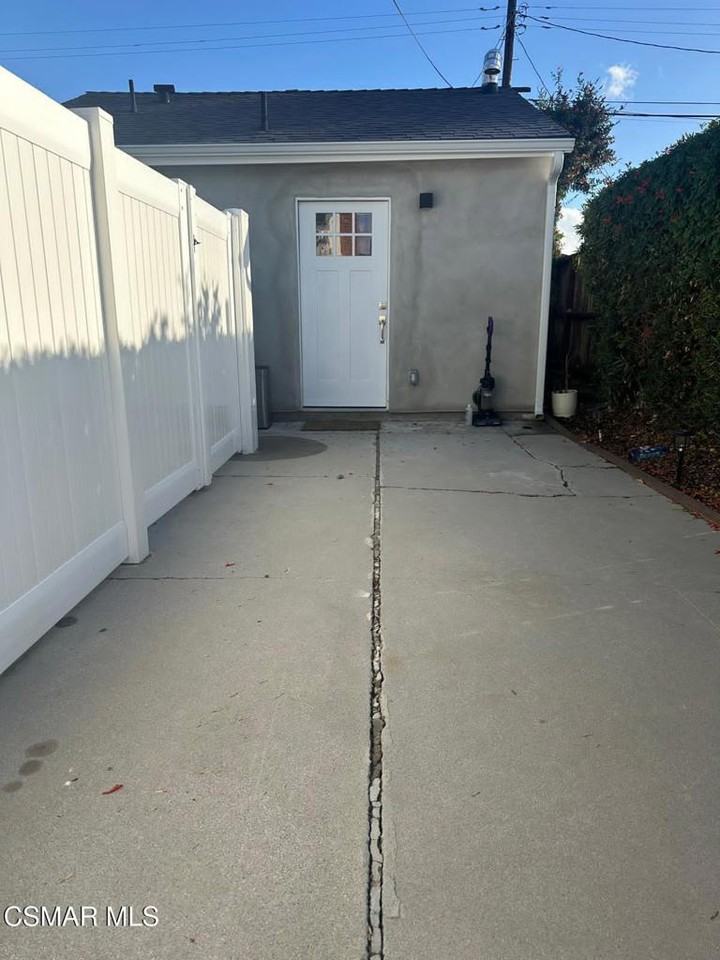 19822 Welby Way #19822 - Photo 3 of 11