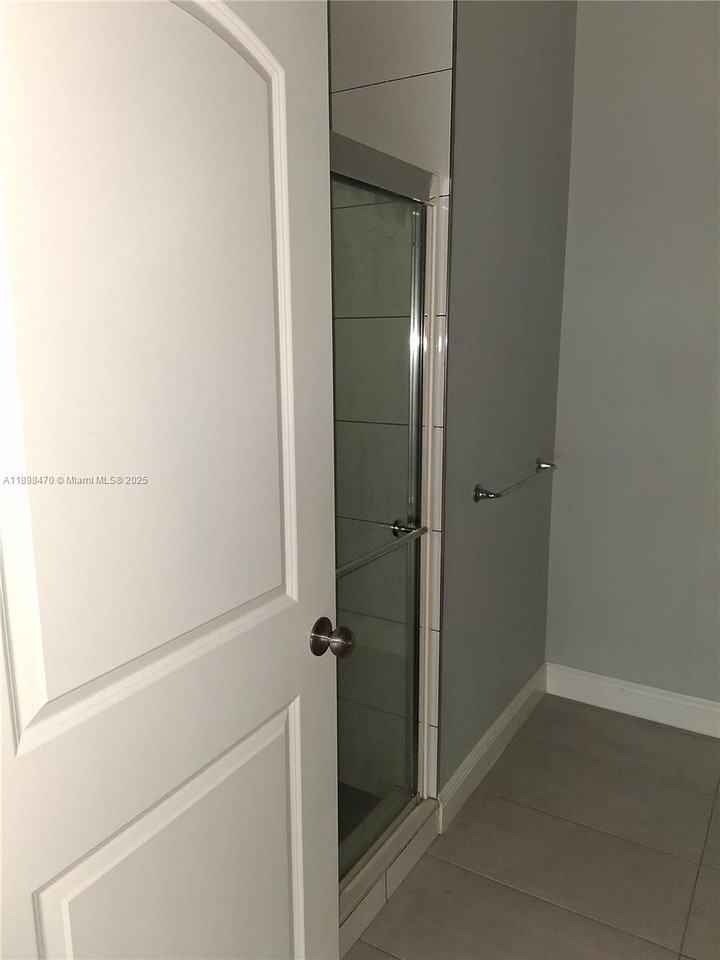 488 Northwest 40th Court #488-488 - Photo 7 of 21