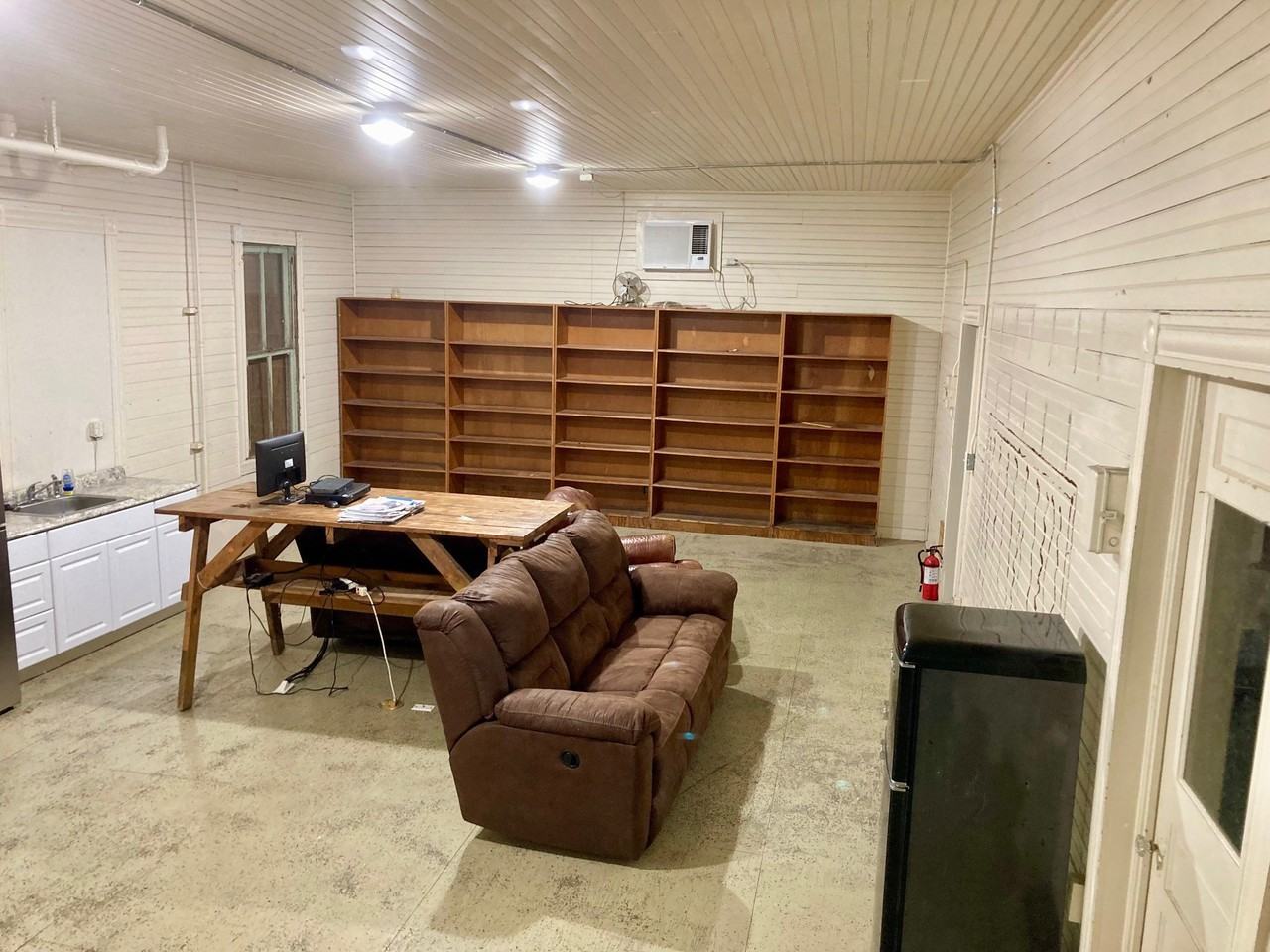 902 Church Street - Avenue F #902 - Photo 6 of 12