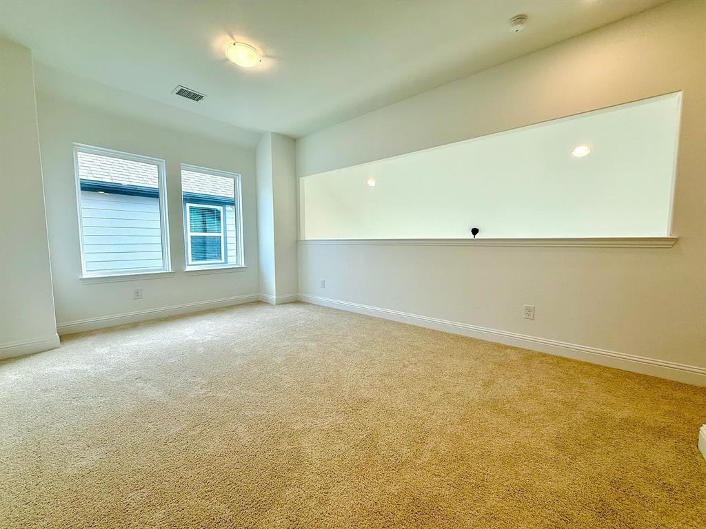 2124 Rhodora Ave #2124