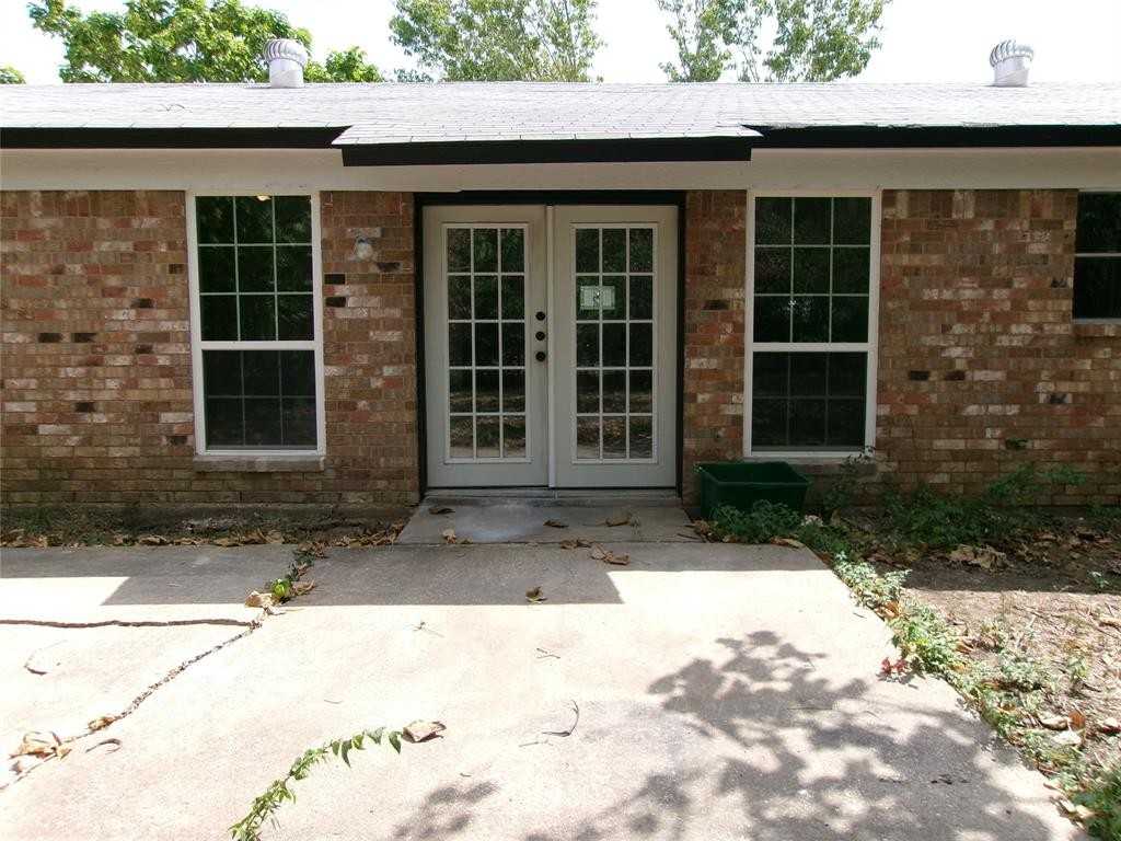 1209 Northeast 20th Street #1209 - Photo 2 of 22