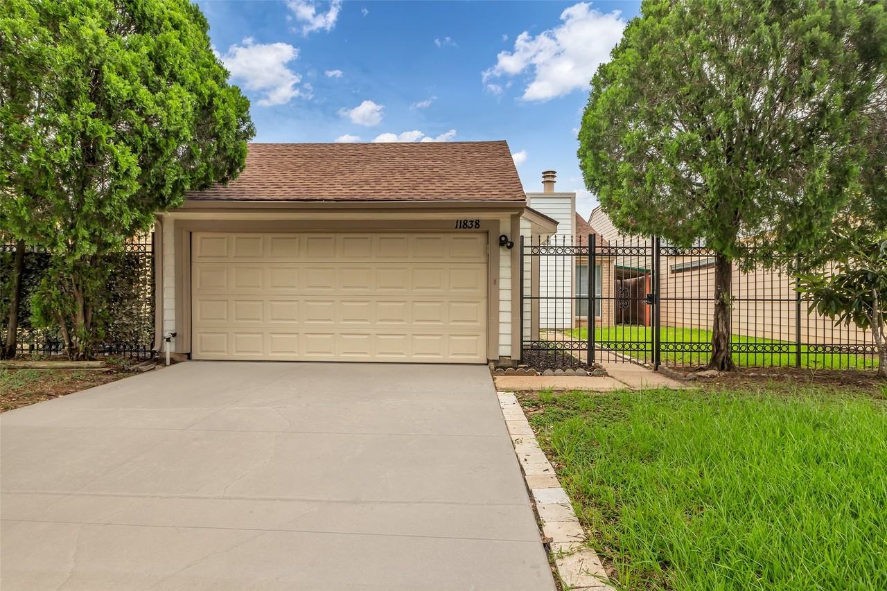 11838 Plumbrook Drive #11838 - Photo 5 of 15