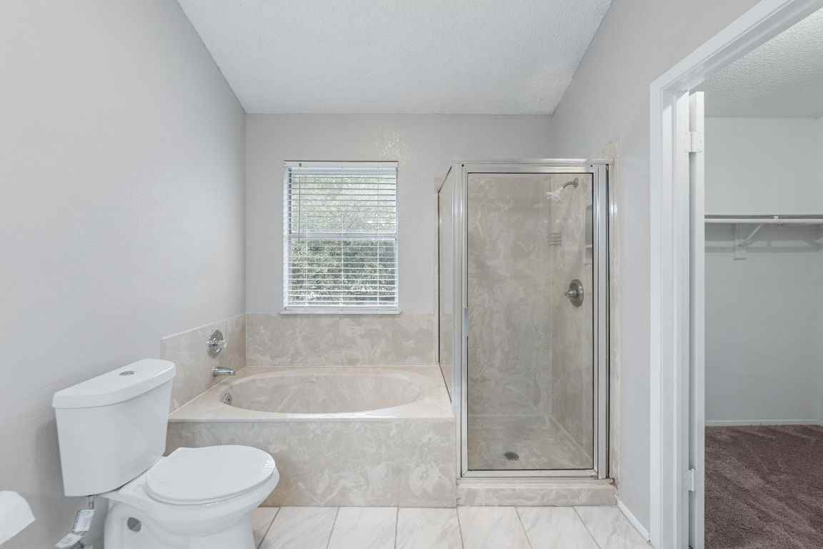 4235 Iriona Bend #4235 - Photo 2 of 40