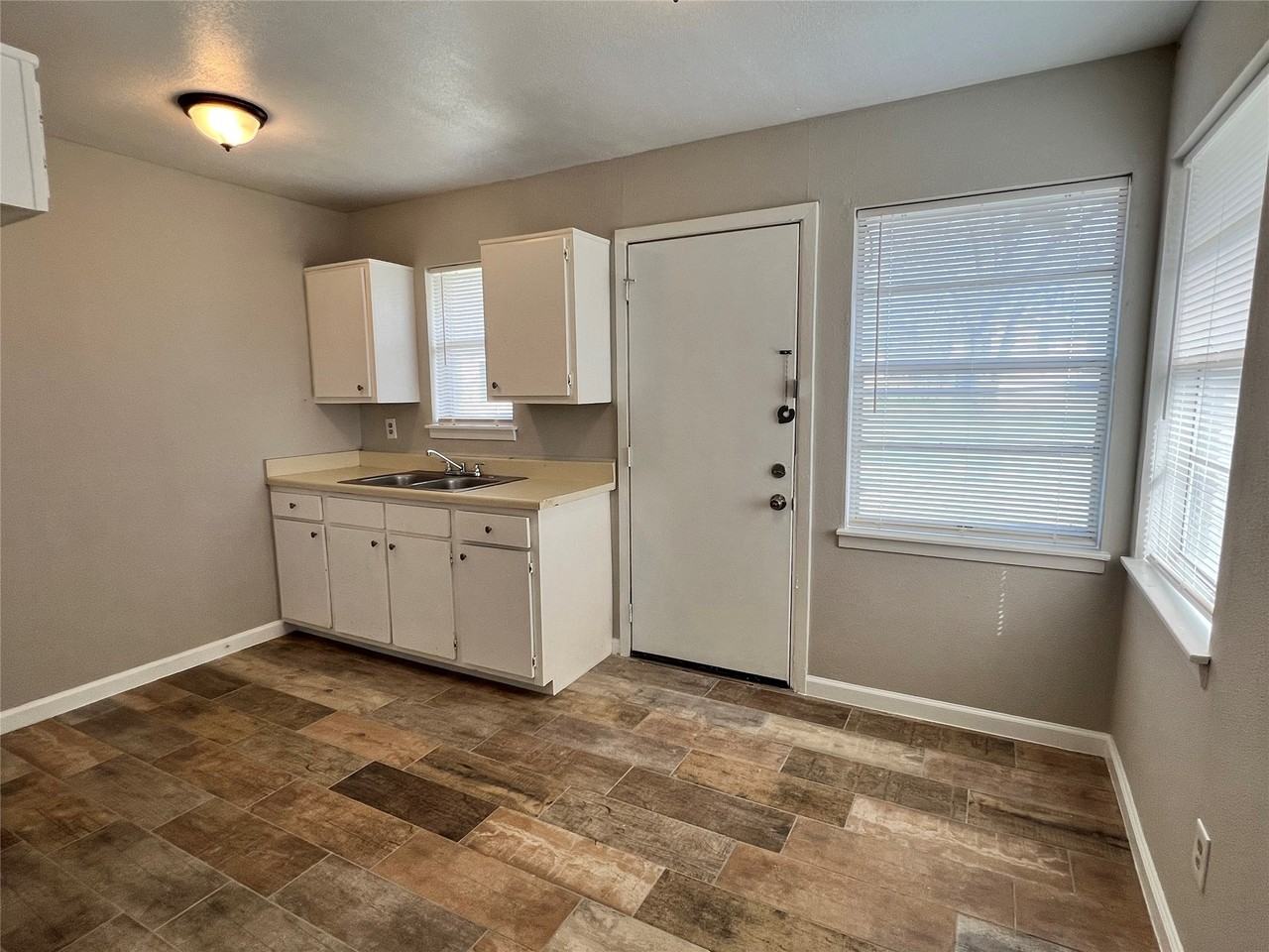 8713 Peachtree Street #8713-1 - Photo 2 of 18