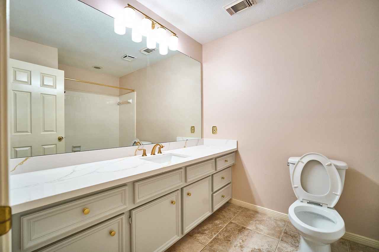 5022 Moss Run Drive #5022 - Photo 7 of 26