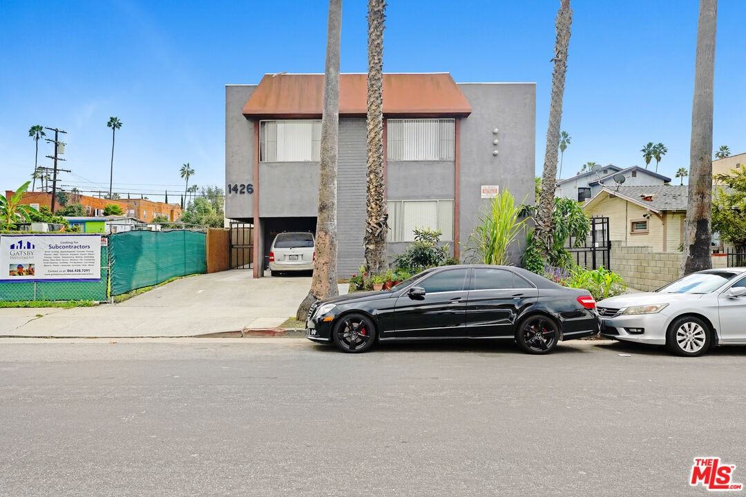 1426 South Cochran Avenue #1426-6 - Photo 5 of 10