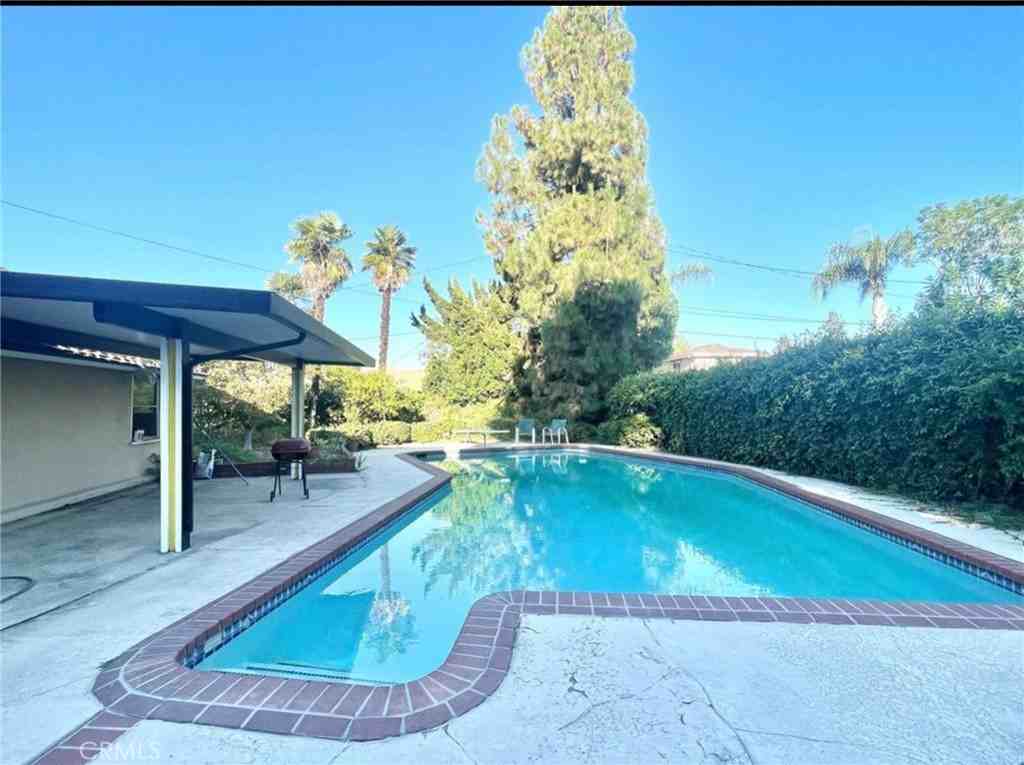 728 Hunter Drive #728 - Photo 7 of 15