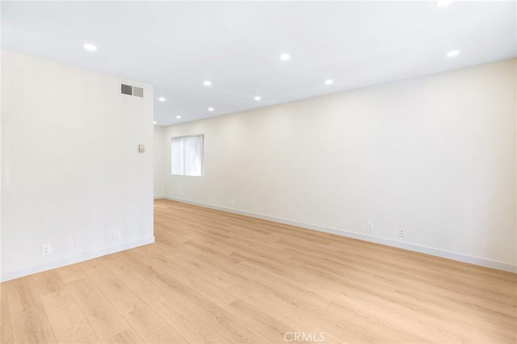 333 Riverdale Drive #3331A - Photo 3 of 18