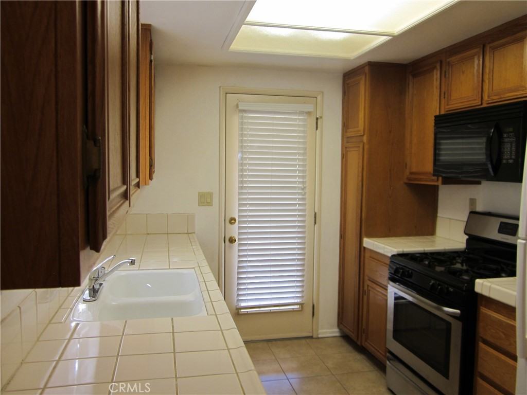 1021 Brianna Avenue #1021 - Photo 7 of 15