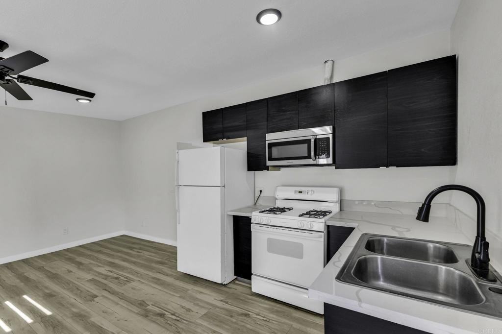 2029 E Avenue #2029 - Photo 7 of 14