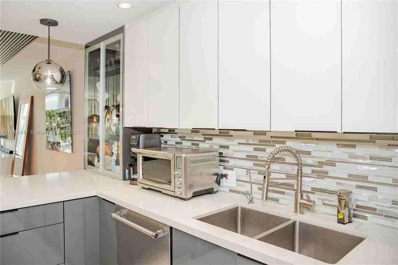 3375 North Country Club Drive