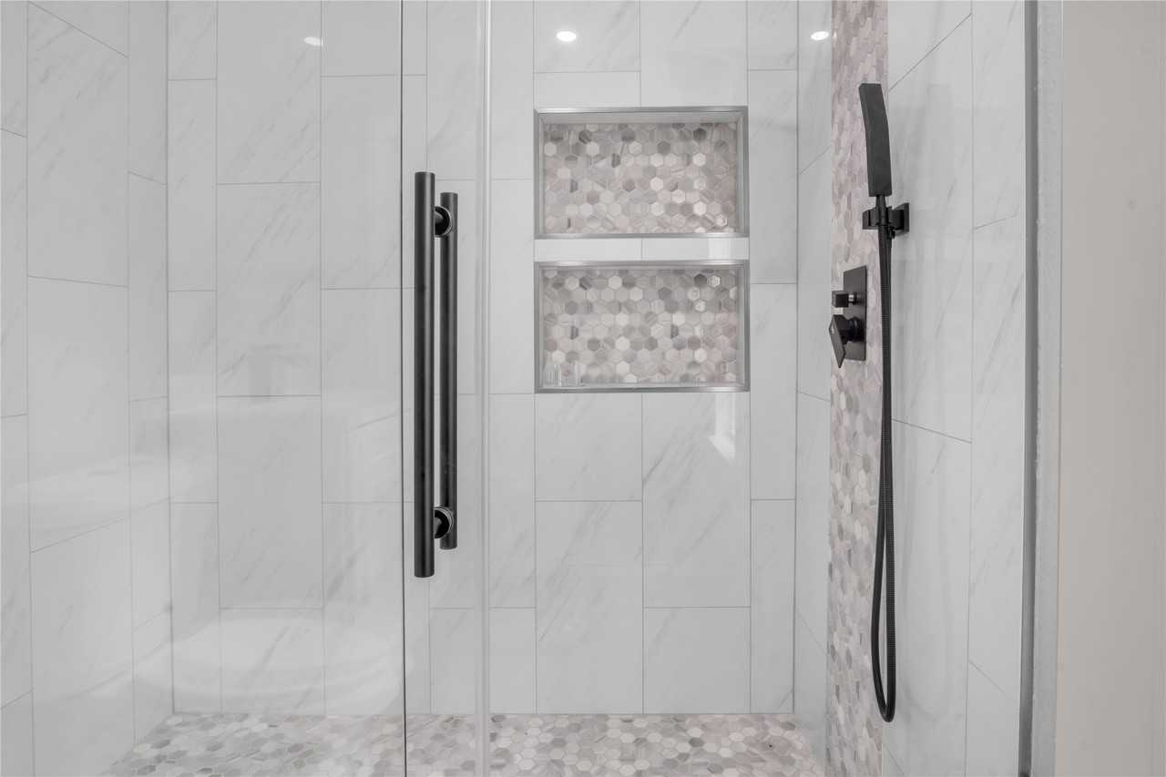 614 11th St #614 - Photo 3 of 45