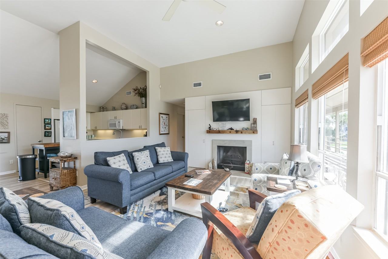 18418 East De Vaca Lane #18418 - Photo 4 of 46