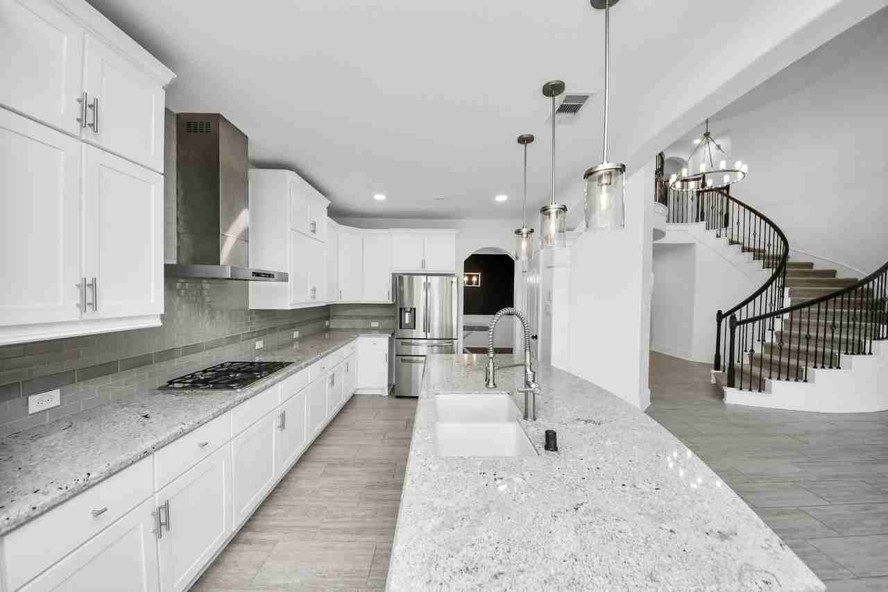 2614 Orleans Way #2614 - Photo 3 of 40