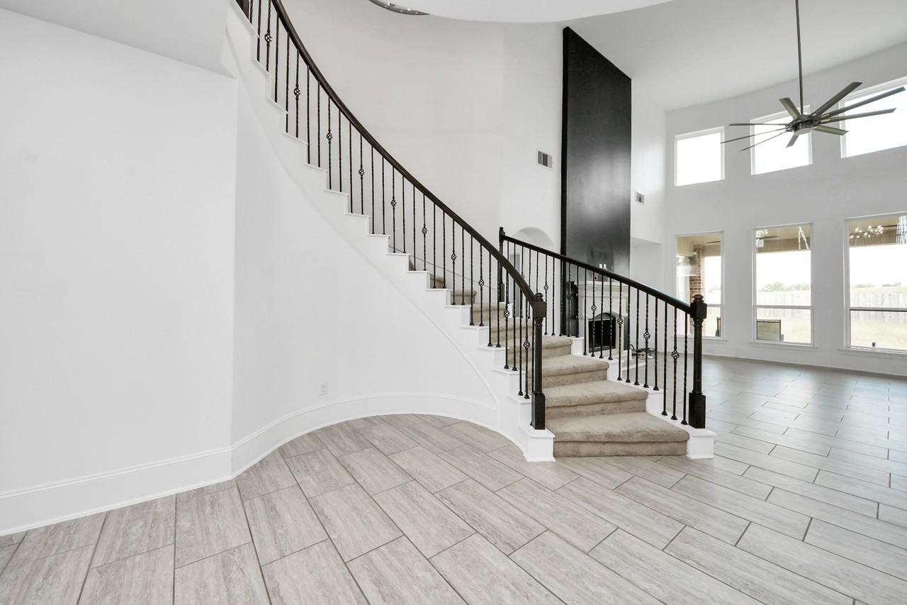 2614 Orleans Way #2614 - Photo 4 of 40