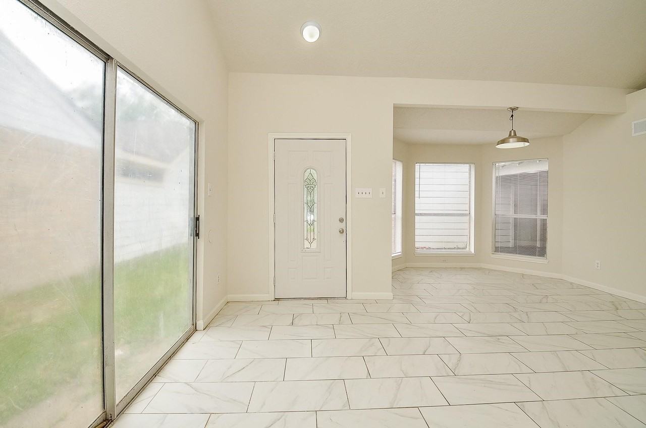 11818 Spring Grove Dr #11818 - Photo 2 of 18