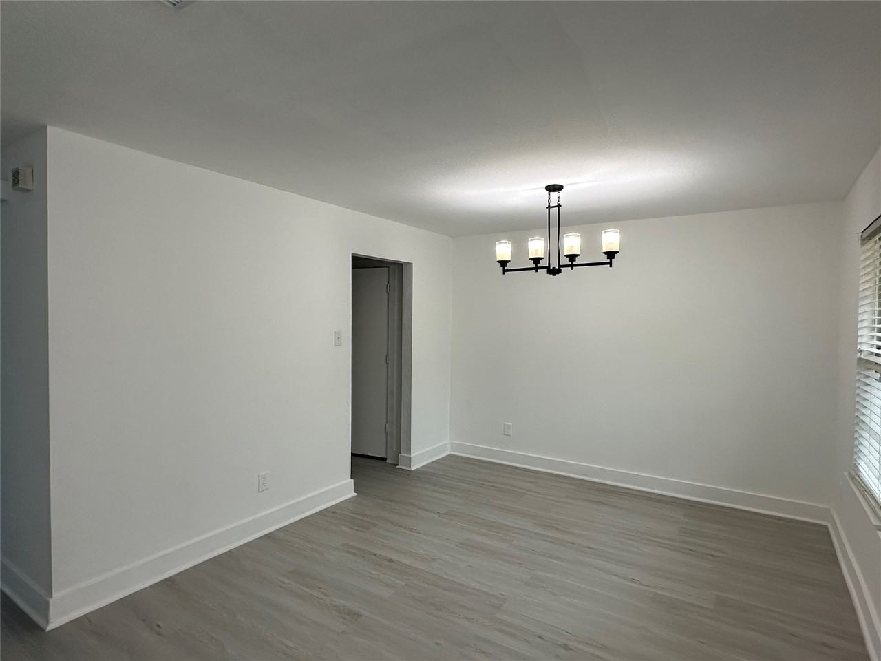 7430 Rabbitt Rdg #7430 - Photo 2 of 17