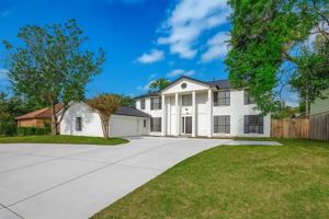 featured image of 3102 Glenn Lakes Lane #3102