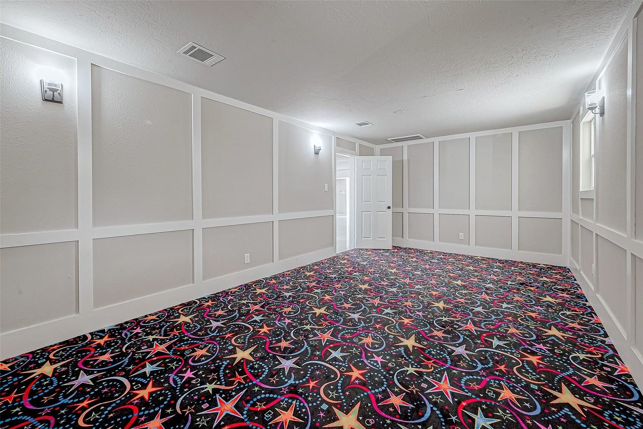 3102 Glenn Lakes Ln #3102 - Photo 2 of 48