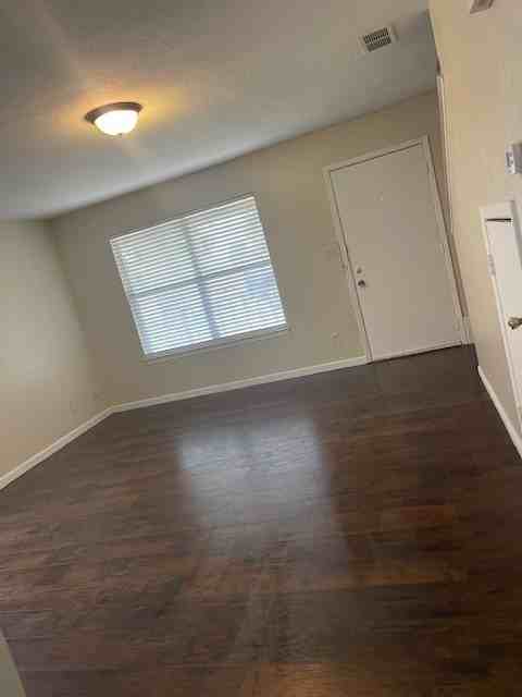 908 S Guadalupe St #908 - Photo 4 of 8