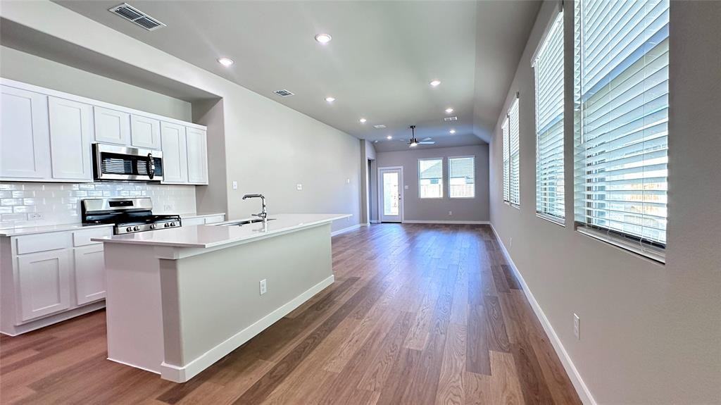 1002 London Town Ln #1002 - Photo 2 of 33