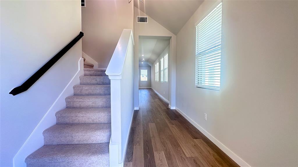 1002 London Town Ln #1002 - Photo 5 of 33