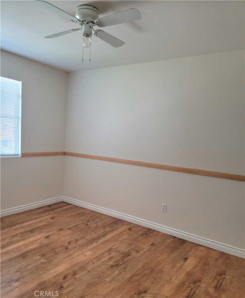 11729 Cliffwood Rd #11729 - Photo 4 of 8