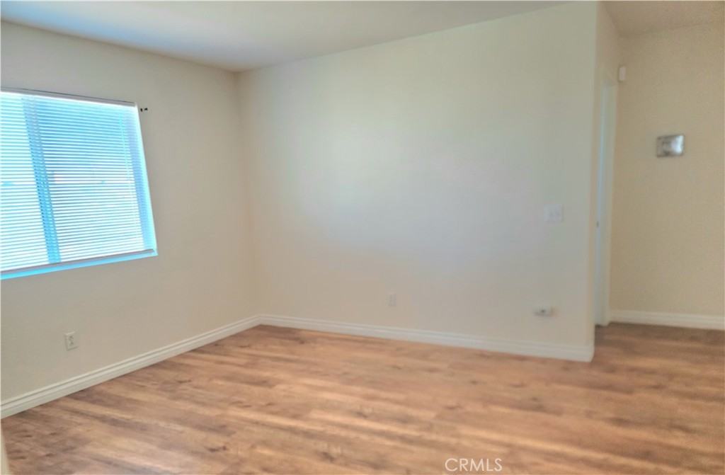 11729 Cliffwood Rd #11729 - Photo 6 of 8