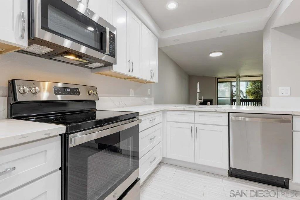 3098 Rue D' Orleans #3098-226 - Photo 3 of 35