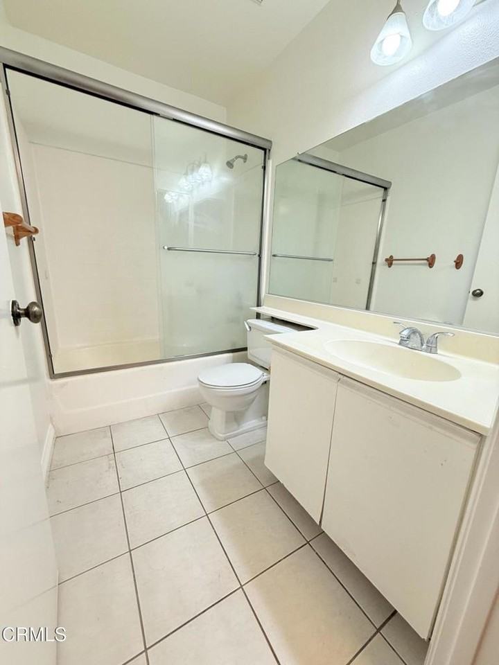 1522 S Baldwin Ave #1522-4 - Photo 5 of 27
