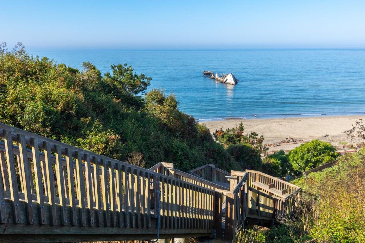 8 Seacliff Dr #8 - Photo 6 of 31