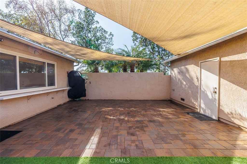 3800 Burton Place #3800 - Photo 4 of 39