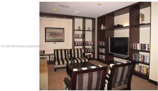 3600 Yacht Club Dr #3600-1204 - Photo 4 of 18