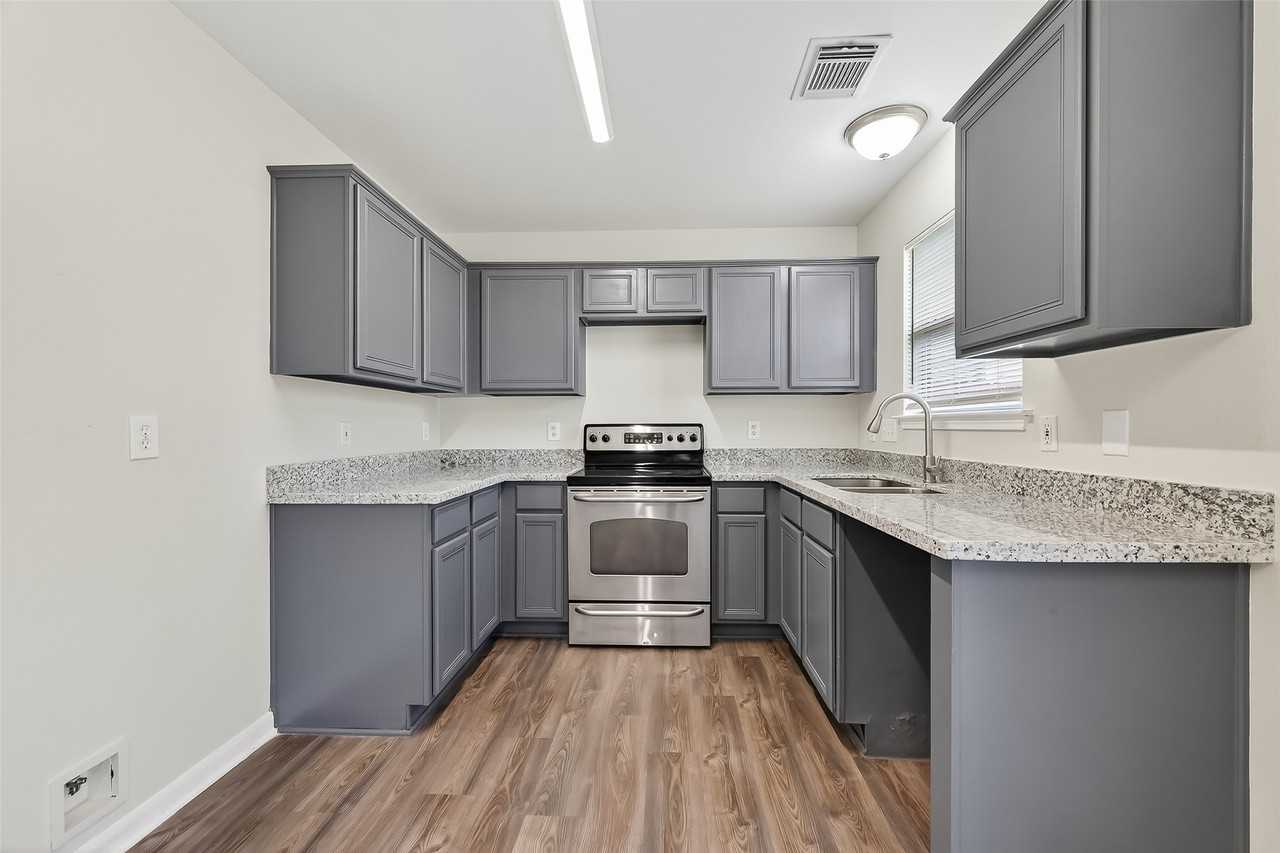 7351 Parkland Manor Drive #7351 - Photo 3 of 27