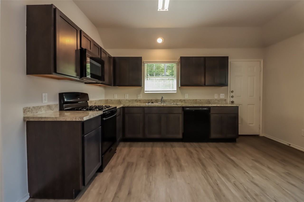 2771 Atlas Dr #2771 - Photo 3 of 18