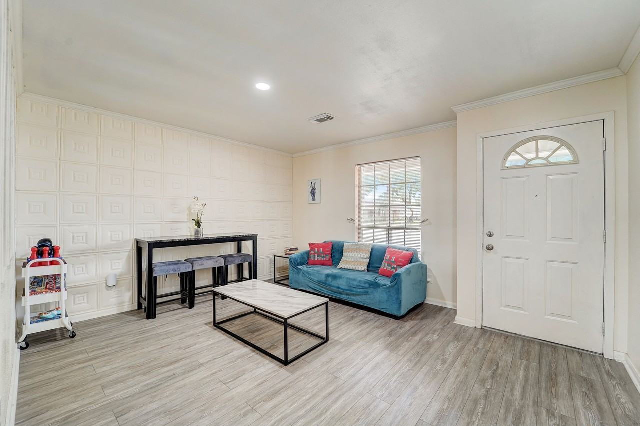 8851 Alcott Dr #8851 - Photo 2 of 32