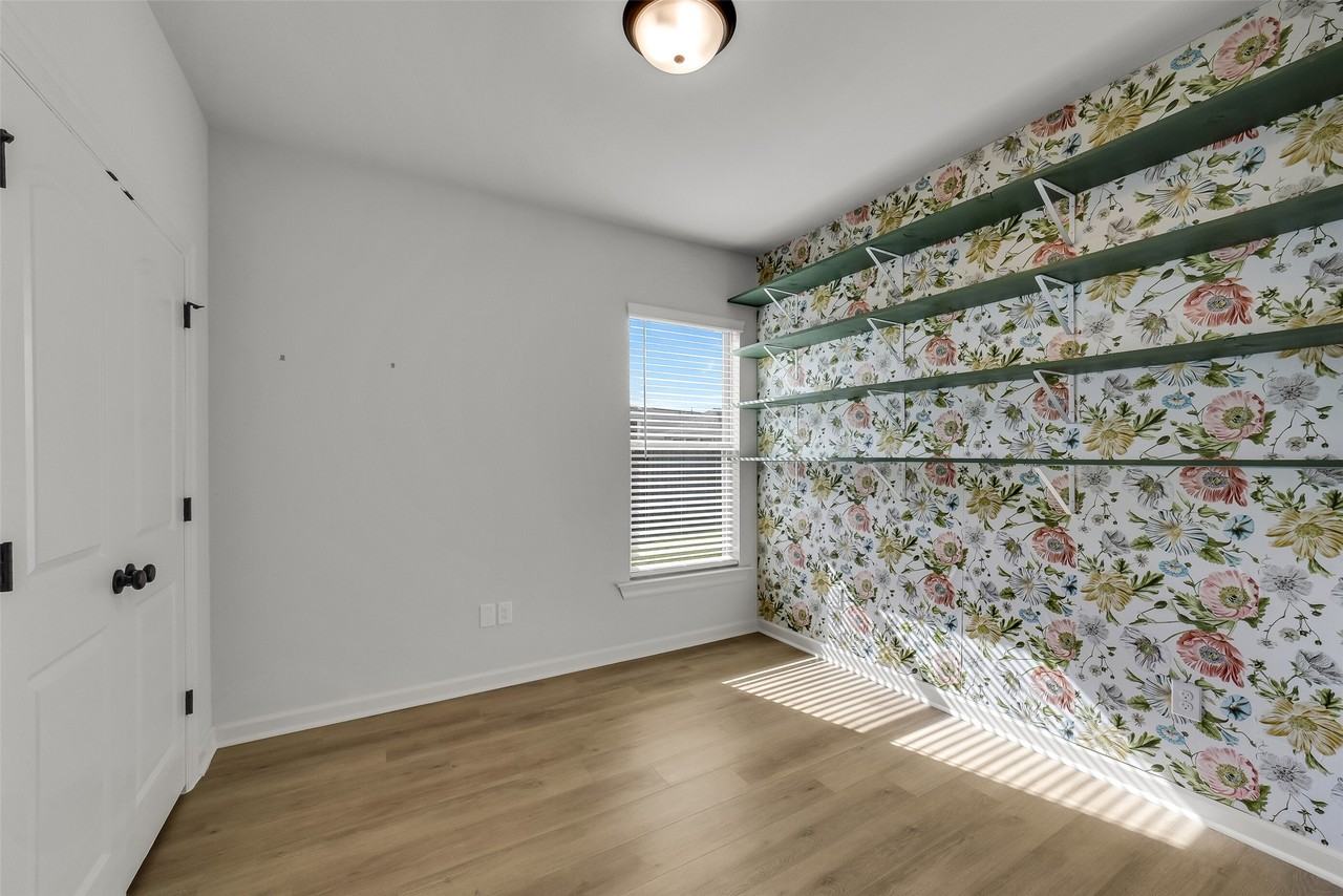 10902 Bonfire Trl #10902 - Photo 5 of 30