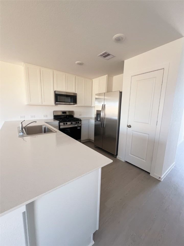 12526 Mountain Daisy Road #12526 - Photo 2 of 10