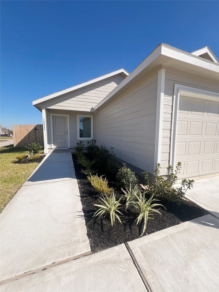 12526 Mountain Daisy Road #12526 - Photo 5 of 10