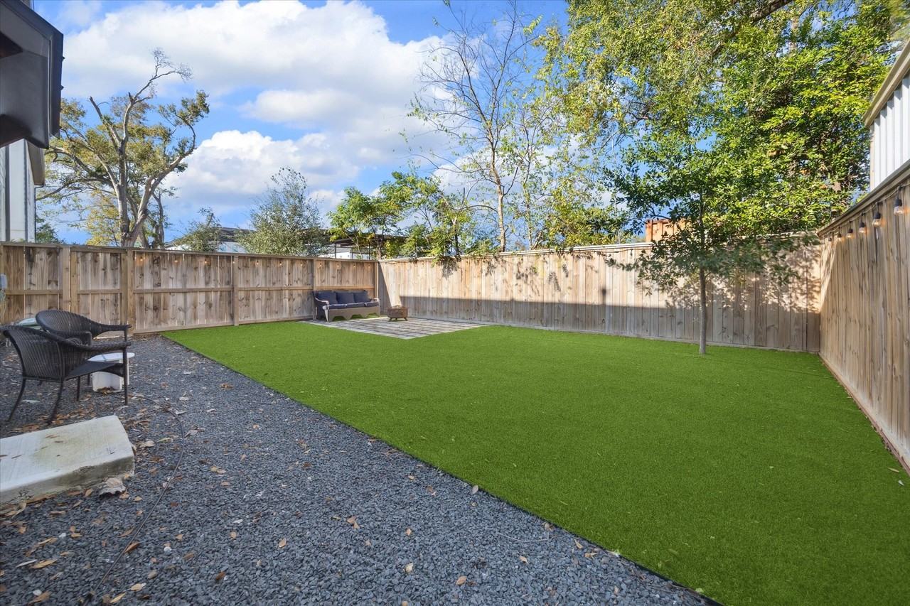 9414 Campbell Road #9414F - Photo 3 of 26