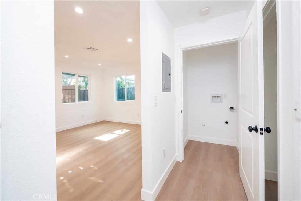 5741 S St Andrews Pl #57411-2 - Photo 3 of 28